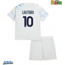 Inter Milan Lautaro Martinez #10 Bortedraktsett Barn 2025-26 Kortermet (+ Korte bukser)